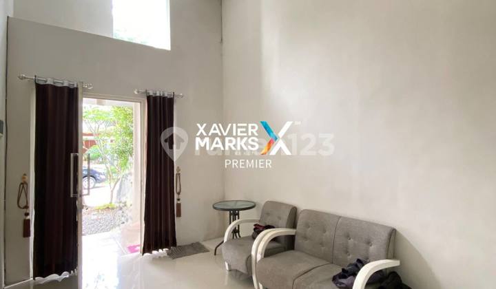 Minimalist House in the Elite Green Orchid Housing Estate, Lowokwaru, Malang 2