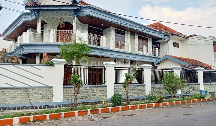 Rumah Mewah Hook Dan Kos Aktif Furnish di Candi Candi Malang 2