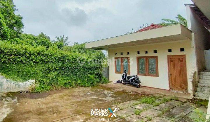 V1 VILLA DENGAN TANAH LUAS  0 JALAN RAYA DI  PUSAT KOTA BATU 2