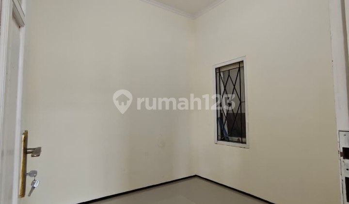 SHM House Hook Well-Maintained Close to Anywhere in Janti Sukun Malang 2