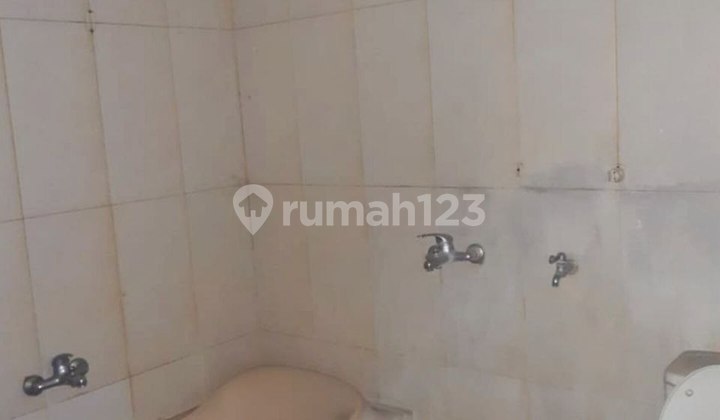 House Under 1 M Strategically Located Near Tourist Attractions in Beji, Batu City 2