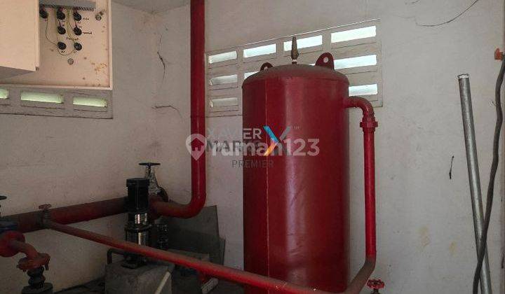Bangunan Komersil Luas di Nol Jalan S Parman Blimbing Malang 2