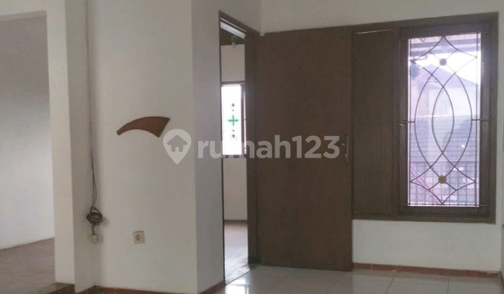 Semi-Furnished Aesthetic House Hook Position in Sulfat Agung Malang 2