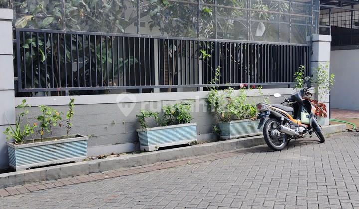 Nice Well-Maintained Family Friendly House at Simpang Borobudur Malang 2