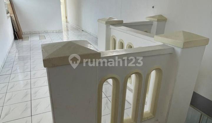 V1 For Sale Cheap 2-Story House City Center Near Alun Alun in Batu 2
