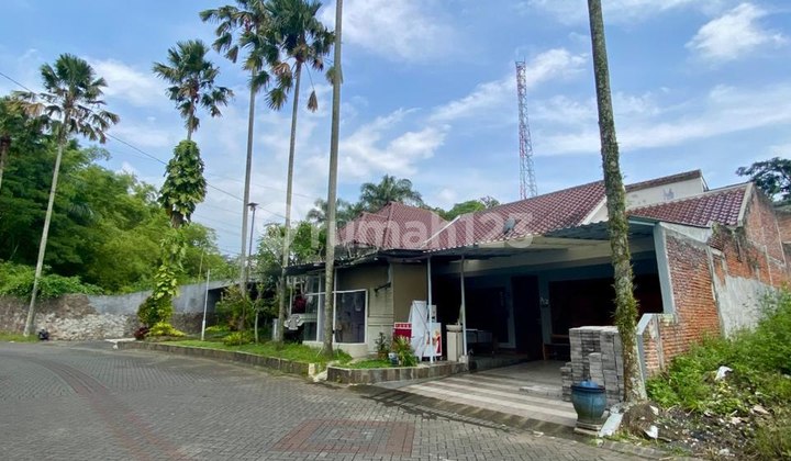 Rumah Luas Siap Huni Lingkungan Tenang di Delta Dieng Malang 2