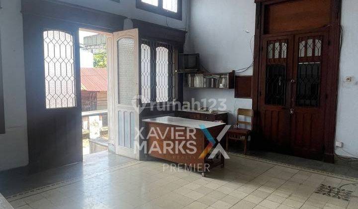 Ruang Usaha Tengah Kota Posisi Hook di Pasar Besar Malang 2