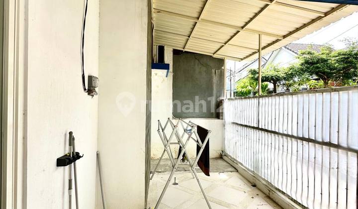 Minimalist House with Bonus of Spacious Land in Pandanwangi Royal Park, Malang 2