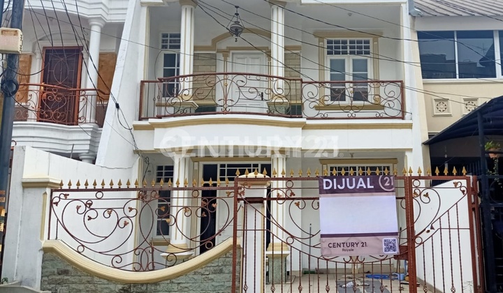 Rumah 2,5 Lantai Di Perumahan Taman Palem Lestari Blok C