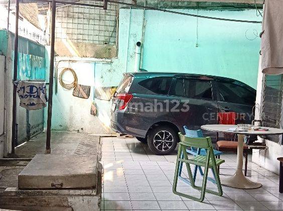 Rumah Tua Hitung Tanah Di Angke Indah JakBar 2