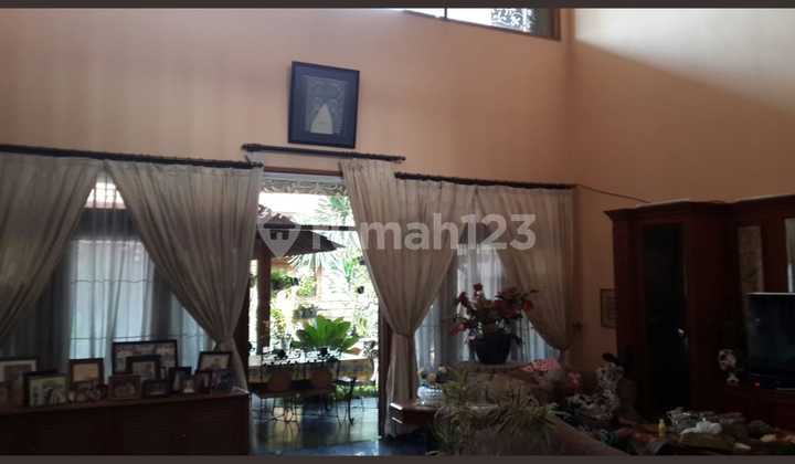 Pinggir Jalan Dong Ini Best  Rumah Hitung Tanah Di Area Kemang
