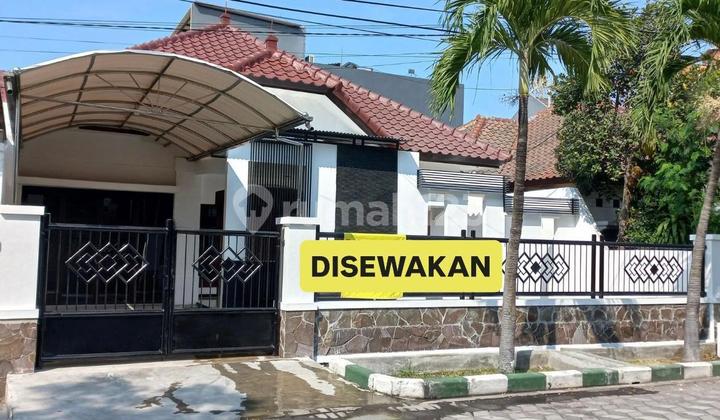 DISEWAKAN RUMAH TERAWAT & BERSIH BARUK PONDOK NIRWANA 1