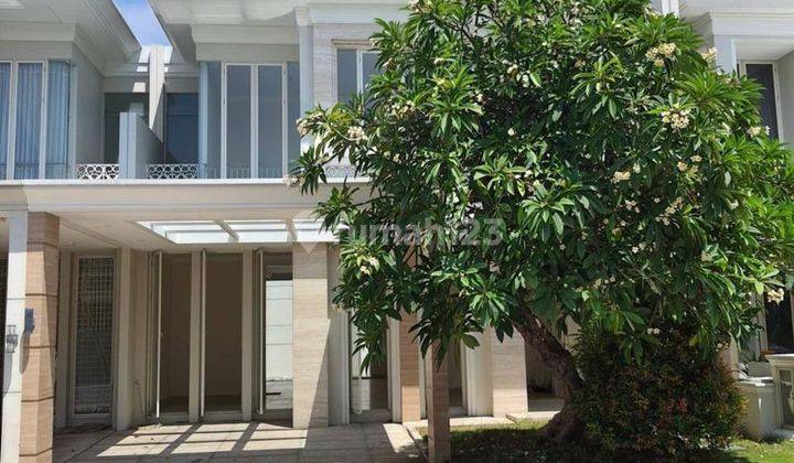 Dijual Rumah Pakuwon City Minimalis Modern Siap Huni 1