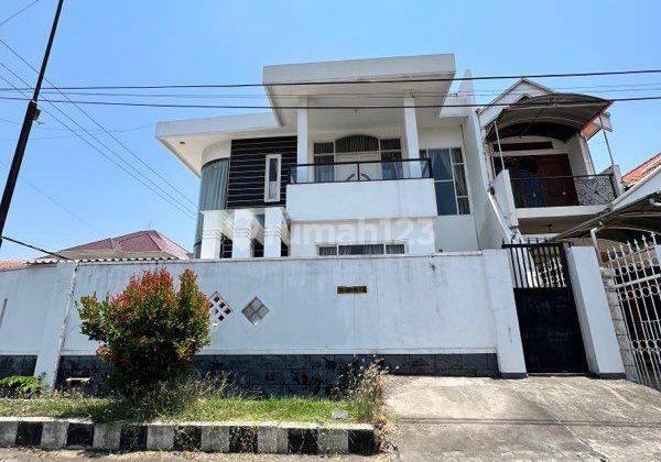 Dijual Rumah Hook Full Furnish Dharmahusada Indah 2