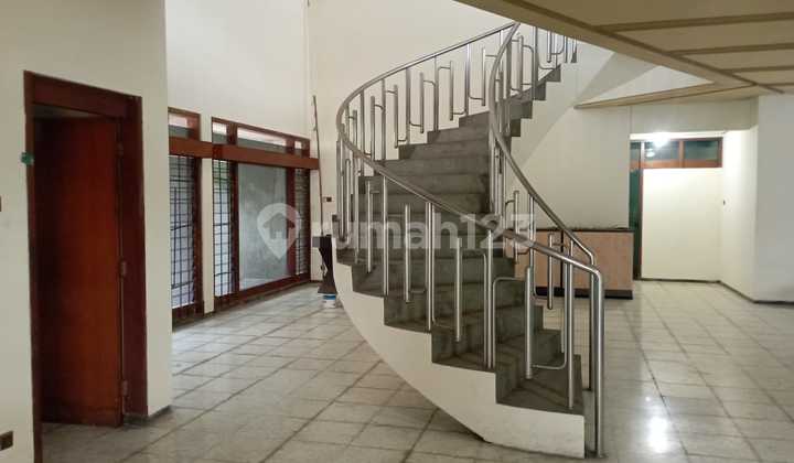 Dijual Rumah tinggal lokasi komersial Double Way Jl Raya Kendangsari Surabaya. Dijual Rumah tinggal lokasi komersial Double Way Jl Raya Kendangsari Surabaya.