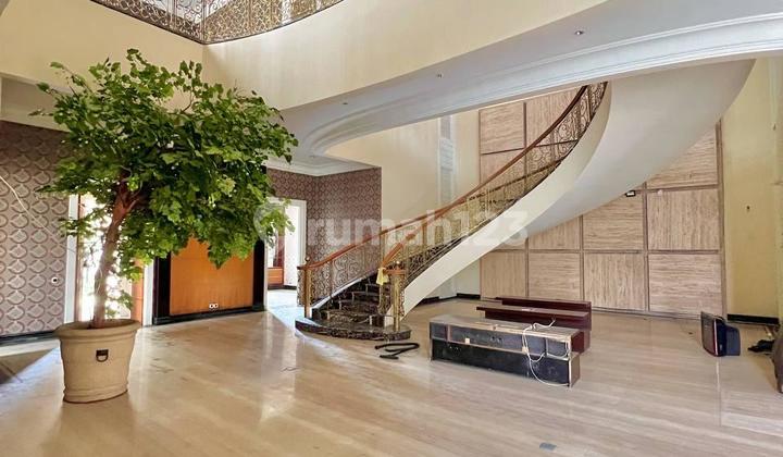 Dijual Rumah Raya Dharmahusada Surabaya Area Komersial 2