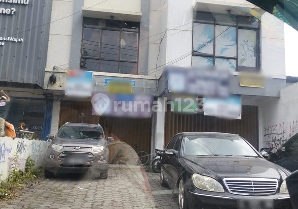 Modern Shop House Business Opportunity in the Bustling Area of Grogol, Sukoharjo, Near Solo City Center Modern Shop House Business Opportunity in the Bustling Area of Grogol, Sukoharjo, Near Solo City Center