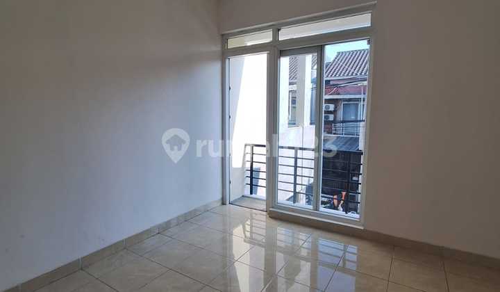 House for Sale in Taman Surya, West Jakarta 2