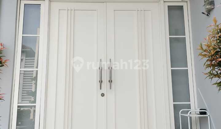 For Rent, Beach House in Pantai Indah Kapuk Near Pik Avenue