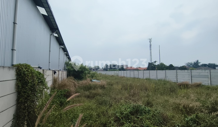 For Rent: Land by the Main Road. In Pasar Kemis.