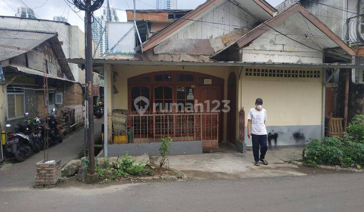 Rumah Strategis di Karet Kuningan, Setiabudi, Jakarta Selatan 1