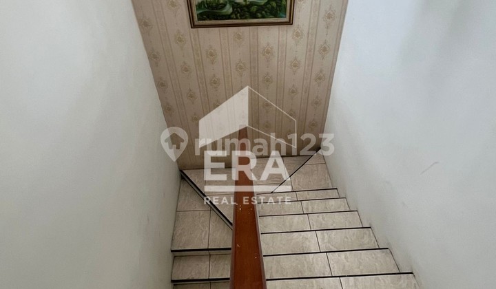 Beautiful Ready-to-Live Strategic House in Italy Cluster Banjar Wijaya 2