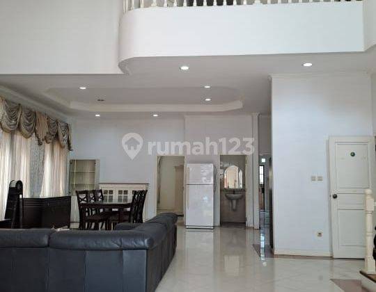 Rumah Cantik 2Lt Hunian Nyaman Taman Beverly Golf Lippo Karawaci. 1