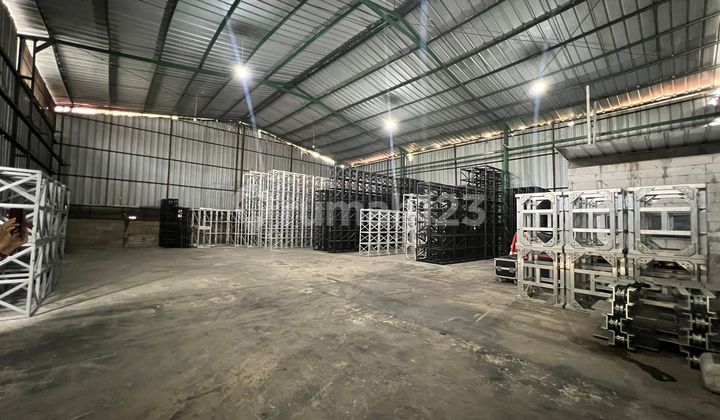 Gudang Siap Pakai Strategis Depan Jalan Raya Kawasan Pergudangan Bsd
