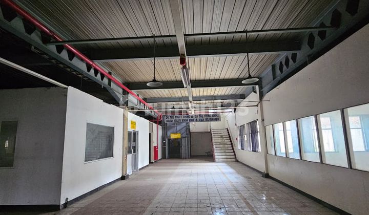 Good Warehouse with All-Purpose Ready-to-Use Office in Curug Tangerang. Good Warehouse with All-Purpose Ready-to-Use Office in Curug Tangerang.