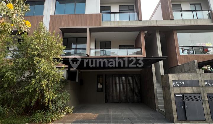 Rumah Mewah Sudah Renovasi 3Lt Siap Huni Strategis The Zora Bsd