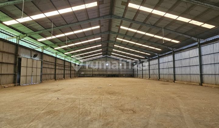 Ready-to-Use Wide Road Shared Warehouse in the Ciakar Warehouse Area Ready-to-Use Wide Road Shared Warehouse in the Ciakar Warehouse Area