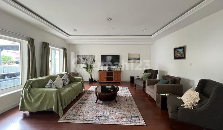 Rumah Cantik 2Lt Hunian Nyaman di Taman Mediterania Lippo Karawaci