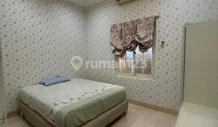 Beautiful Furnished House with Luxurious Interior in Bromo Park, Lippo Karawaci 2