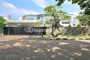 Rumah Modern Classic Ada Private Pool Di Prime Cluster Bintaro