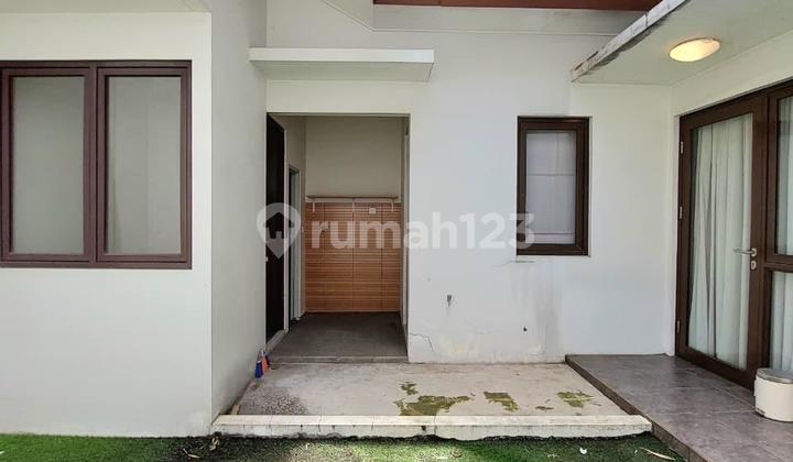 Rumah Siap Huni Ada Halaman Belakang Terbuka Dalam Cluster di BSD Rumah Siap Huni Ada Halaman Belakang Terbuka Dalam Cluster di BSD