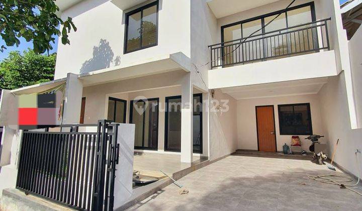 Rumah Minimalis Baru Renovasi & Posisi Hoek
Bintaro Jaya Sektor 5 1