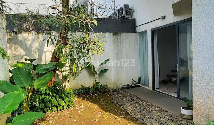 Rumah Cantik Depan Taman Dalam Cluster Elit Veteran Jaksel 2