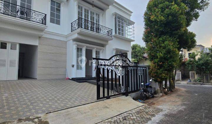 Rumah Brand New Hoek Modern Classic di Rempoa Tangerang Selata 1