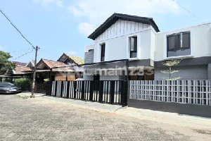 Brand New Minimalis Tropis Dengan Pencahayaan Baik Di Sektor 3 Brand New Minimalis Tropis Dengan Pencahayaan Baik Di Sektor 3