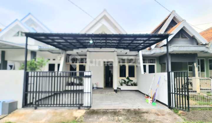 Turun Harga Rumah Siap Huni Dalam Cluster One Gate di Graha Raya Turun Harga Rumah Siap Huni Dalam Cluster One Gate di Graha Raya
