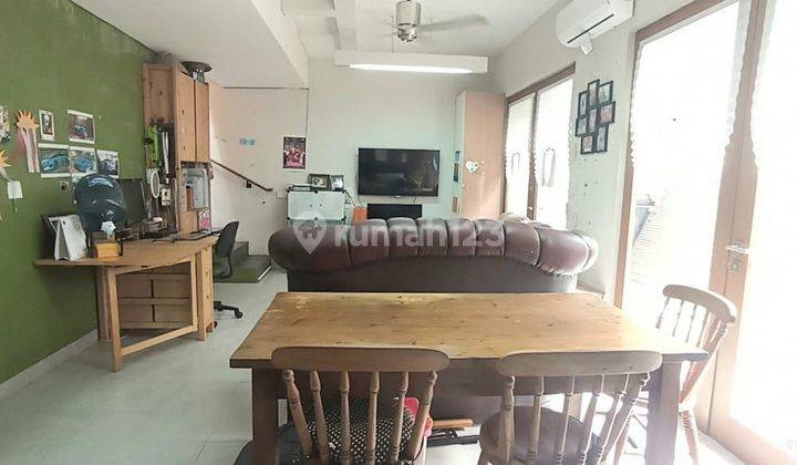 Rumah 2 Lantai Semi Furnished Dalam Cluster Di Bintaro Sektor 9 2