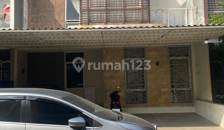 2-Story Ready-to-Live House in a Cluster in Bintaro Sector 4 Area 2