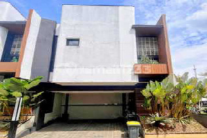 Rumah Minimalis Modern Siap Huni di Bsd Dekat Taman Tekno Rumah Minimalis Modern Siap Huni di Bsd Dekat Taman Tekno