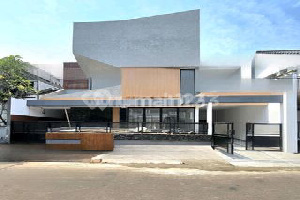 Turun Harga Ada Kolam Renang dan Balkon Dalam Cluster di Bintaro Turun Harga Ada Kolam Renang dan Balkon Dalam Cluster di Bintaro