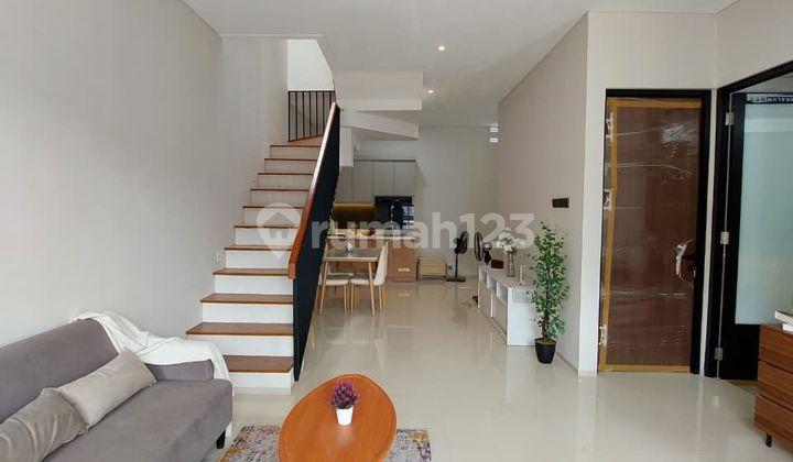 Rumah Baru Modern Kontemporer Desain 4 Kamar Tidur di Bsd 2