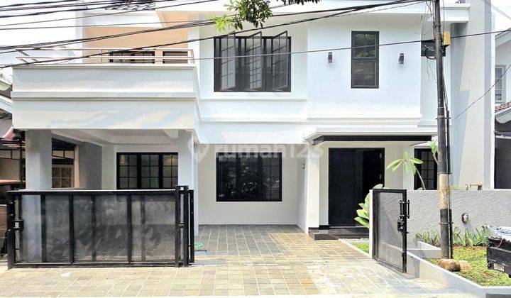 Rumah Baru Kamar Empat Desain Modern Di Cluster Di Bintaro Jaya 1