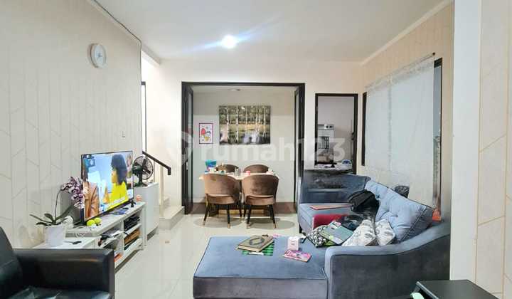 Turun Harga Rumah 2 LT dengan 4Kt Siap Huni di Bintaro Sektor 9