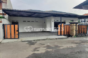 Rumah 1 Lantai Hoek Siap Huni di Rempoa Tangerang Selatan 2