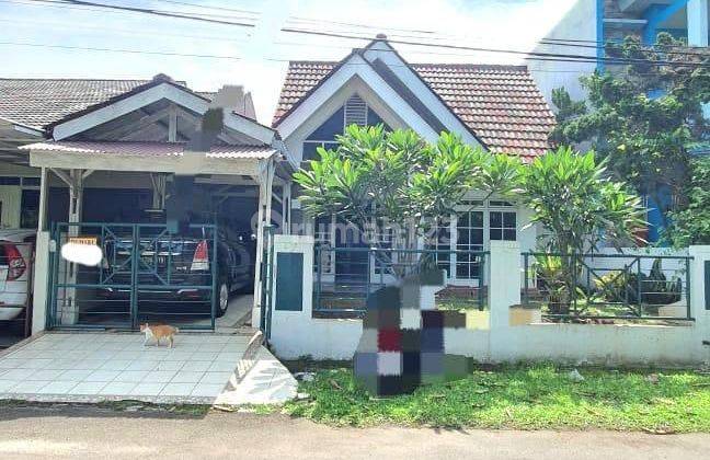 Rumah Terawat Semi Furnished Halaman Luas Di Bsd 1