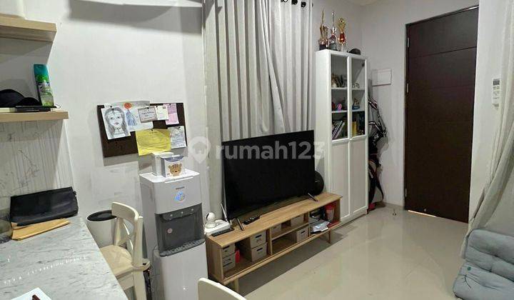 Rumah Minimalis Posisi Hoek Siap Huni Di Graha Raya 2